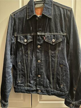 Levi's Men’s Dark Blue Denim Trucker Jacket -like new